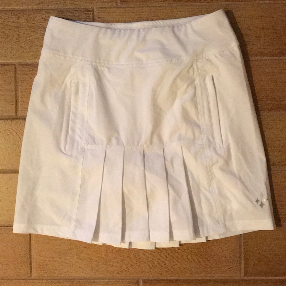 Jofit white “dash” skort